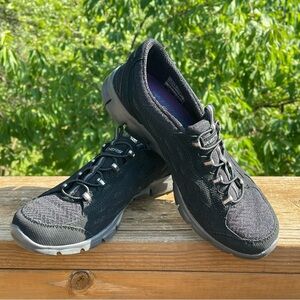 Skechers Black Air Cooled Memory Foam - like new!